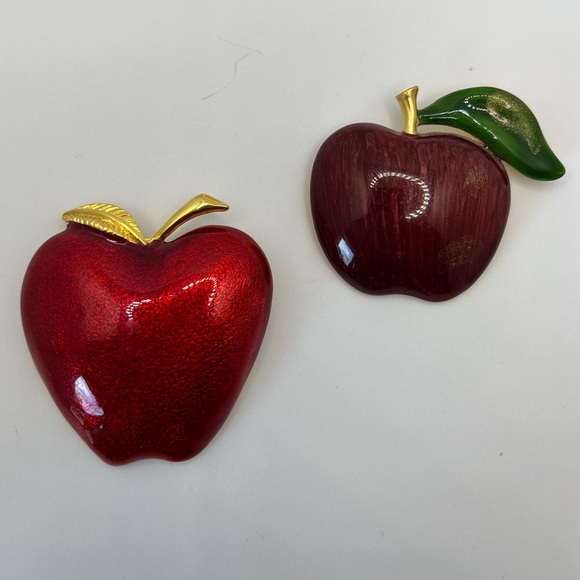 2 apple brooches - lapel pins - Picture 4 of 6